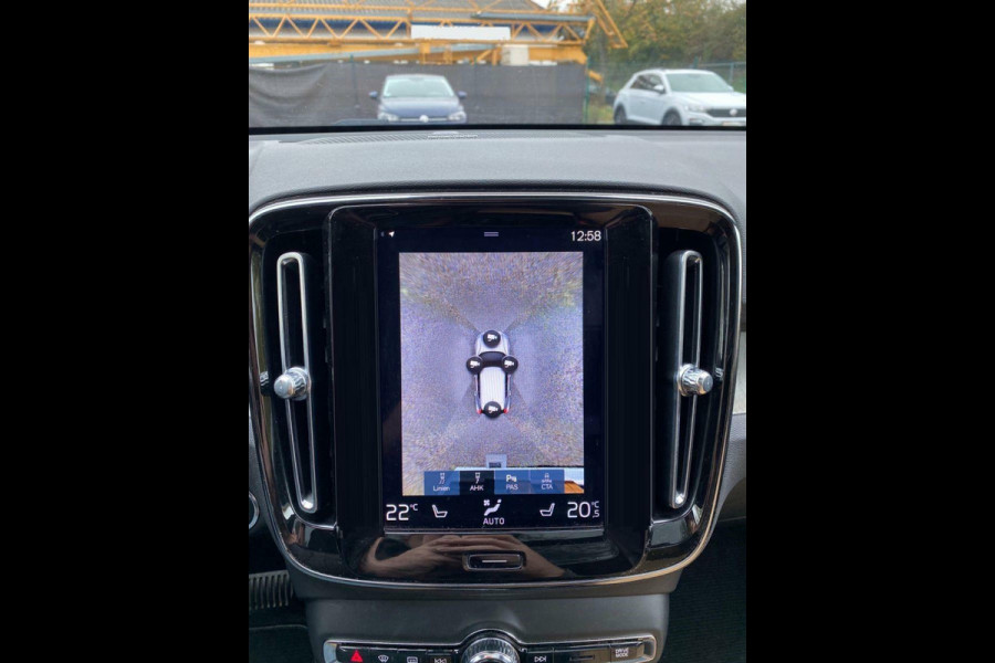 Volvo XC40 T4 Recharge Inscription Pano H/K 360 ACC Trekh.