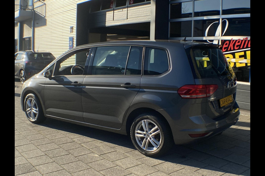 Volkswagen Touran 1.2TSi Trendline BlueMotion Tech - Navigatie I Airco I PDC I Sport velgen I Comfort pakket I Dealer onderhouden