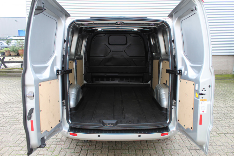 Ford Transit Custom 300 2.0 TDCI L1H1 131PK Trend | Sport Pakket | BLIS | Winterpack | Camera | 18''