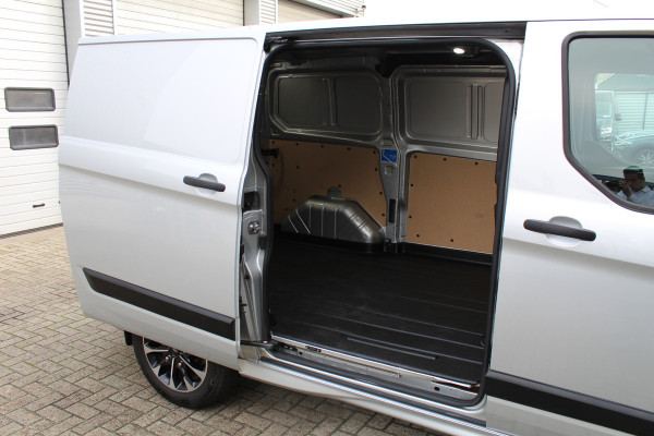 Ford Transit Custom 300 2.0 TDCI L1H1 131PK Trend | Sport Pakket | BLIS | Winterpack | Camera | 18''