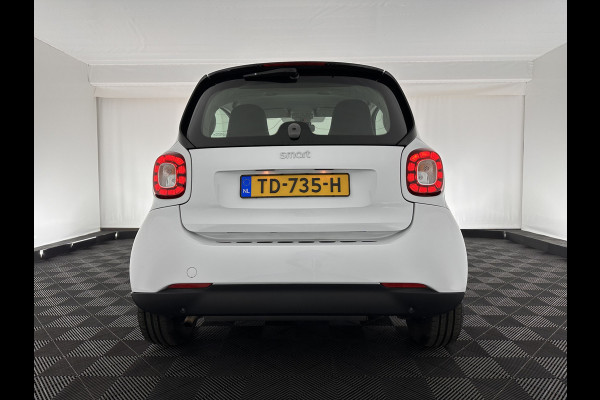 Smart Fortwo 1.0 Business Solution *NAVI-FULLMAP | VOLLEDER | AIRCO | CRUISE | PDC | COMFORT-SEATS | 15''ALU*