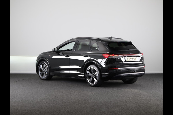 Audi Q4 e-tron 45 quattro S Edition 82 kWh 286pk | Sonos Premium Audio | Adaptieve cruise controle | Parkeercamera | 20 inch lichtmetalen velgen