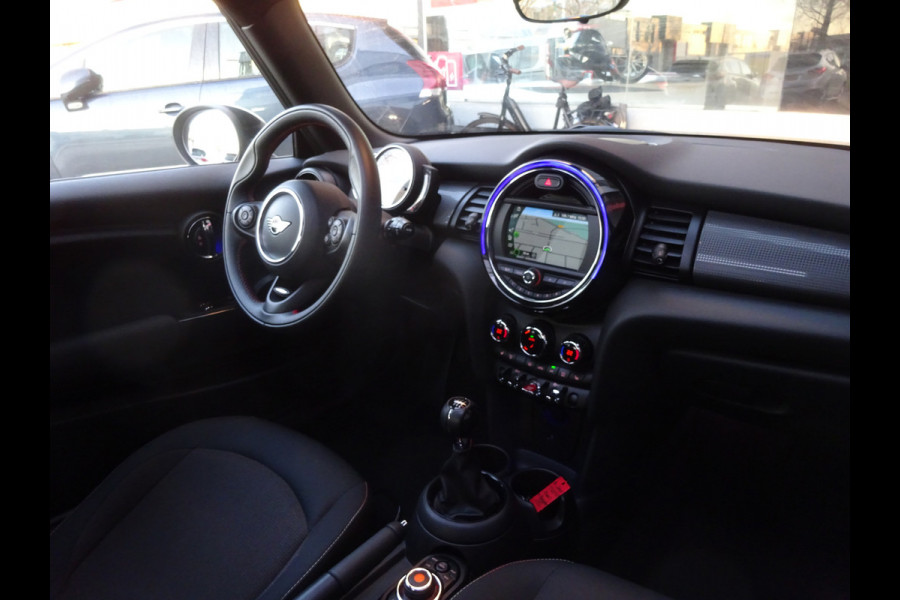 MINI Cooper 1.5 CHILI EDITION | PANORAMA DAK | NAVIGATIE | CRUISE | CARPLAY | ALL-IN!!