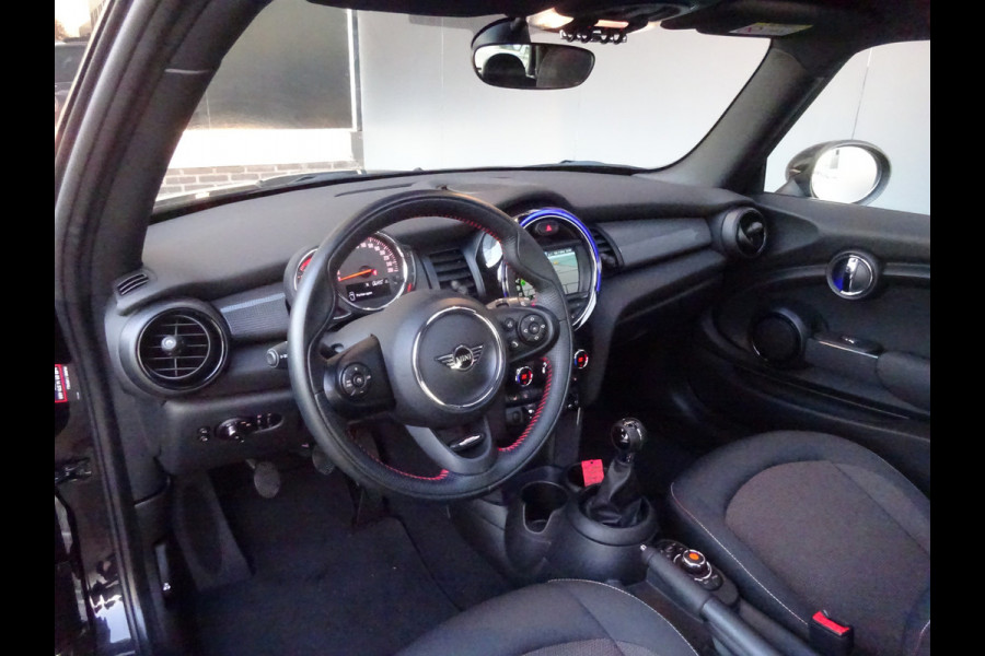 MINI Cooper 1.5 CHILI EDITION | PANORAMA DAK | NAVIGATIE | CRUISE | CARPLAY | ALL-IN!!