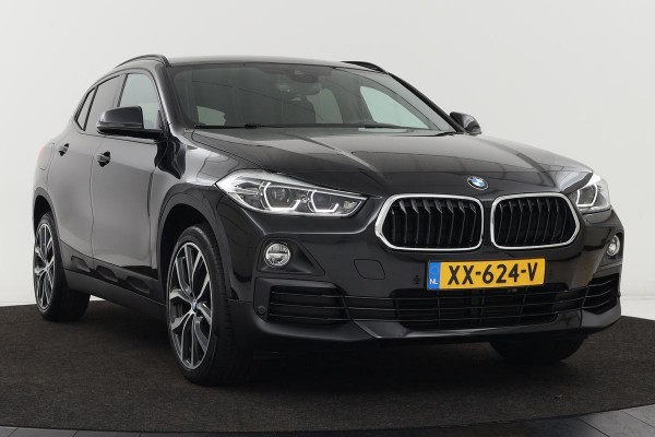 BMW X2 BMW X2 sDrive18i Executive | 43.600km NAP | Sportstoelen | Camera | Full LED | Park Assist | Navigatie | Climate control