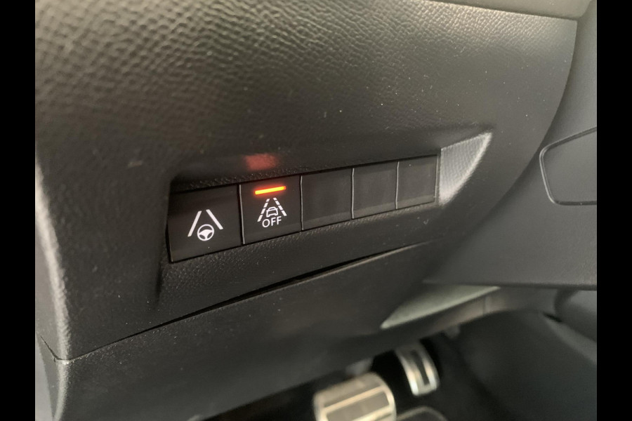 Peugeot 2008 1.2 PureTech GT Automaat | Alcantara | Panorama Schuif/kantel dak | Adaptive Cruise Control | Stoelverwarming