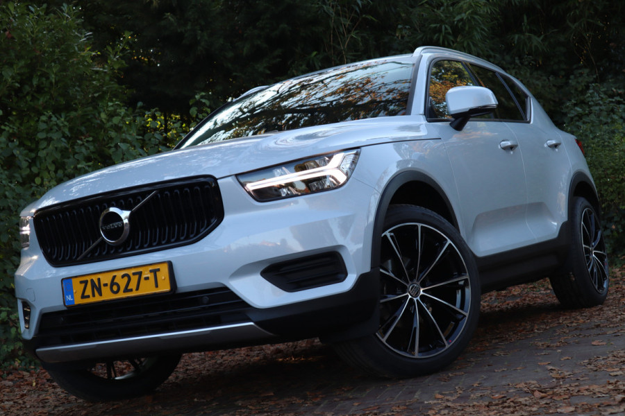 Volvo XC40 1.5 T3 Momentum Pro | Automaat | Navi | Trekhaak |