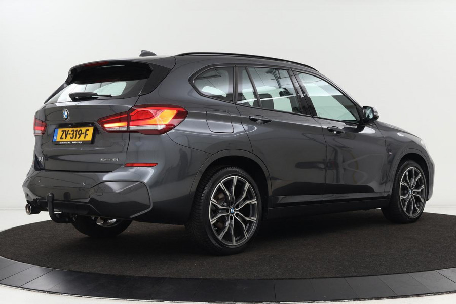 BMW X1 sDrive18i M-Sport | Camera | Trekhaak | Head-Up | Sportstoelen | Full LED | Navigatie | Climate control | PDC | Cruise control