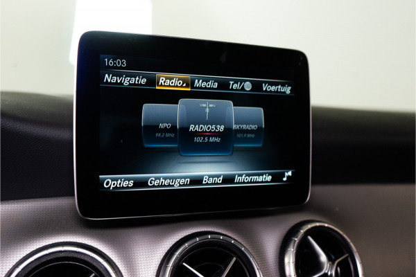 Mercedes-Benz CLA-Klasse 180 Business FACELIFT 123PK | Navi | LED | Stoelverw. | PDC | Garantie