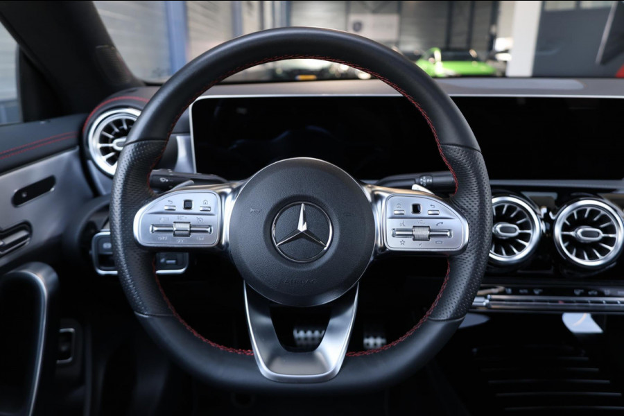 Mercedes-Benz CLA-Klasse 180 AMG Line MULTIBEAM/SFEER/VIRTUAL/PANO/HALF LEER+S.VERWARMING+MEMORY/CAM/LINE/ACC/ECC/12 MDN GARANTIE!