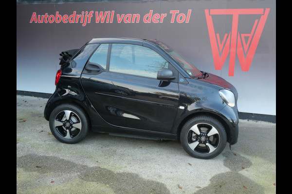 Smart EQ fortwo CABRIO | 22 KW SNELLADEN | CRUISE | CLIMA | 6.500 KM!! | SUBSIDIE MOGELIJK!!