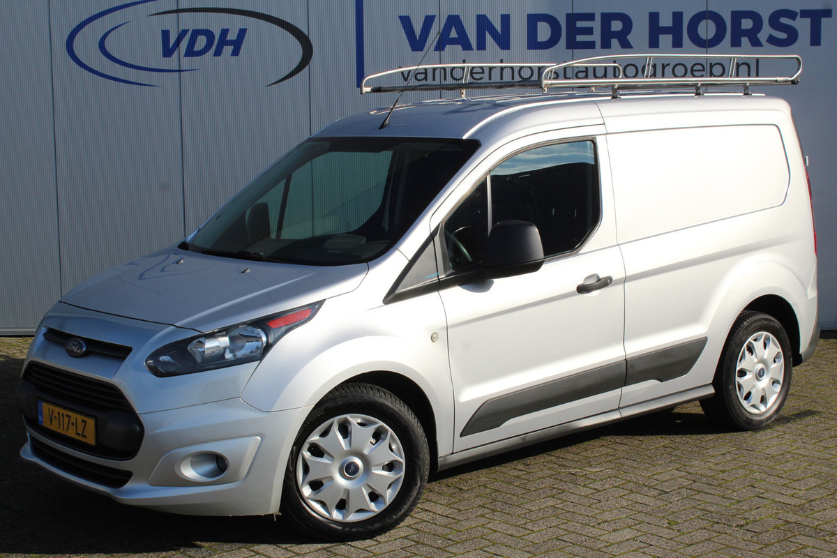 Ford Transit Connect 1.5-75pk TDCI L1 Trend. Dames en heren ondernemers, let op: nette bedrijfswagen, goed voor nog jaren veilig en plezierig vervoer ! Airco, telefoonvoorb., trekhaak, imperiaal, laadruimte betimmerd etc.