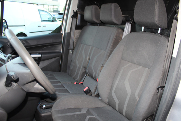 Ford Transit Connect 1.5-75pk TDCI L1 Trend. Dames en heren ondernemers, let op: nette bedrijfswagen, goed voor nog jaren veilig en plezierig vervoer ! Airco, telefoonvoorb., trekhaak, imperiaal, laadruimte betimmerd etc.