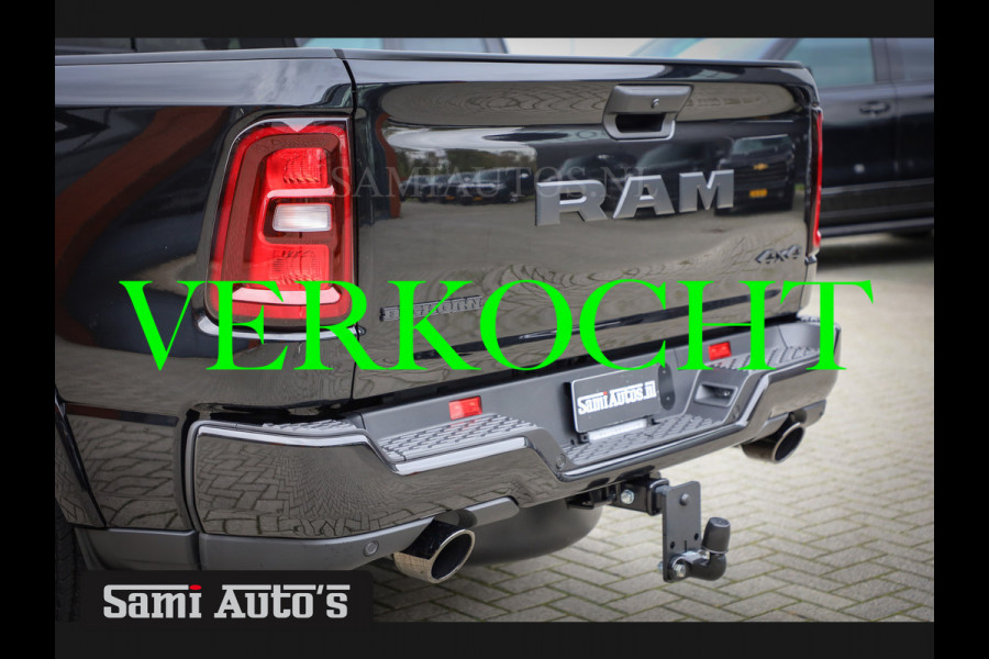 Dodge Ram ALL-IN PRIJS 2025 BIGHORN NIGHT HURRICAN 420PK 636 Nm TWIN TURBO | PRIJS MET LPG EN GARANTIE | DUBBELE CABINE | PICK UP | 5 PERSOONS | DC | GRIJSKENTEKEN | VOORAAD 2221 - 5259