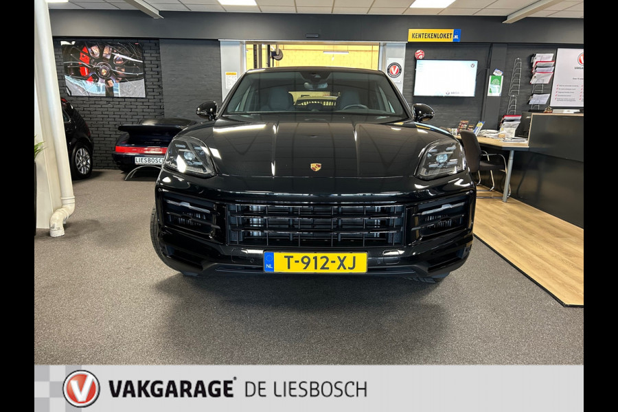 Porsche Cayenne Coupé 3.0 E-Hybrid Nieuw model / Leder / 3 beeldschermen / 22 inch / sportchrono