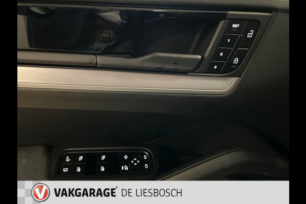 Porsche Cayenne Coupé 3.0 E-Hybrid Nieuw model / Leder / 3 beeldschermen / 22 inch / sportchrono