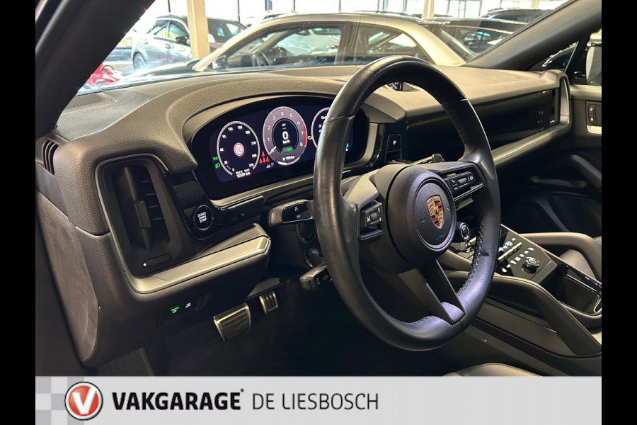 Porsche Cayenne Coupé 3.0 E-Hybrid Nieuw model / Leder / 3 beeldschermen / 22 inch / sportchrono