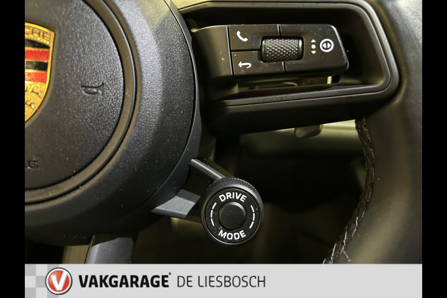 Porsche Cayenne Coupé 3.0 E-Hybrid Nieuw model / Leder / 3 beeldschermen / 22 inch / sportchrono