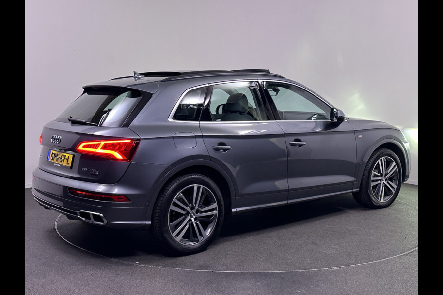 Audi Q5 55 TFSI e quattro S Line Plug In Hybrid 367pk PHEV | Luchtvering | Panodak | Trekhaak af Fabriek | 360 Camera | Head Up | 20 "L.M | Apple Carplay |