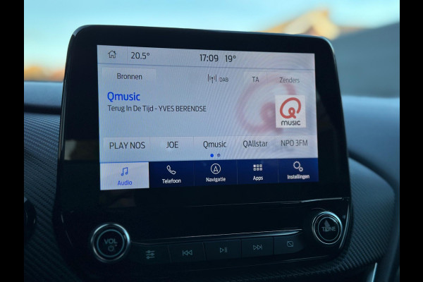 Ford Puma 1.0 EcoBoost Hybrid ST-Line X CarPlay