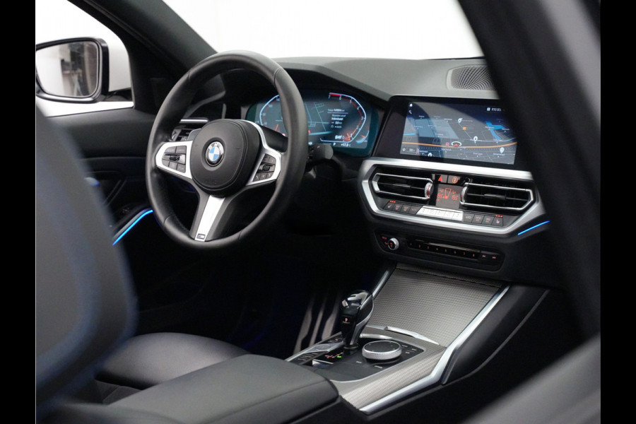 BMW 3-serie 320i M-Sport High Exe (panodak,leer,laser,sfeerverlichting)