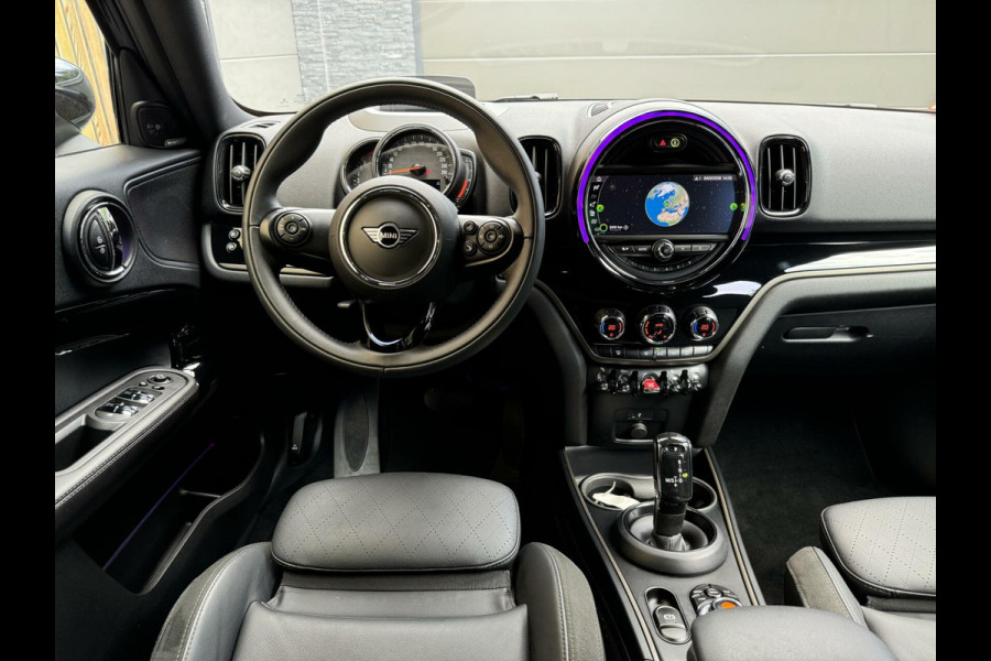 MINI Countryman 1.5 Cooper Chili Automaat | Leer | Keyless entry | Climate Control | Navigatiesysteem | Apple CarPlay | LED verlichting | Getint