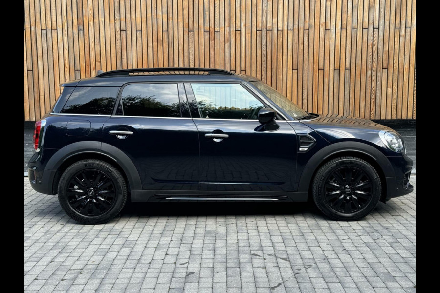 MINI Countryman 1.5 Cooper Chili Automaat | Leer | Keyless entry | Climate Control | Navigatiesysteem | Apple CarPlay | LED verlichting | Getint