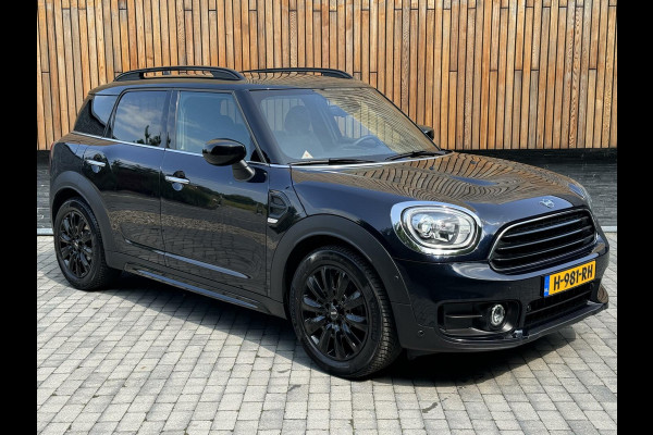 MINI Countryman 1.5 Cooper Chili Automaat | Leer | Keyless entry | Climate Control | Navigatiesysteem | Apple CarPlay | LED verlichting | Getint