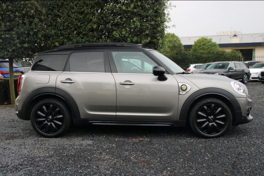 MINI Countryman 2.0 Cooper S E ALL4 Chili 225 PK ACC Pano Keyless Camera LED App-Connect PDC 18''