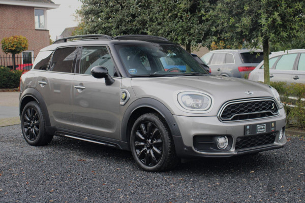 MINI Countryman 2.0 Cooper S E ALL4 Chili 225 PK ACC Pano Keyless Camera LED App-Connect PDC 18''