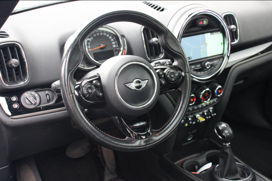 MINI Countryman 2.0 Cooper S E ALL4 Chili 225 PK ACC Pano Keyless Camera LED App-Connect PDC 18''