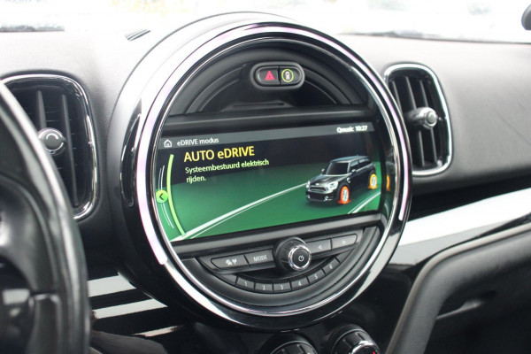 MINI Countryman 2.0 Cooper S E ALL4 Chili 225 PK ACC Pano Keyless Camera LED App-Connect PDC 18''