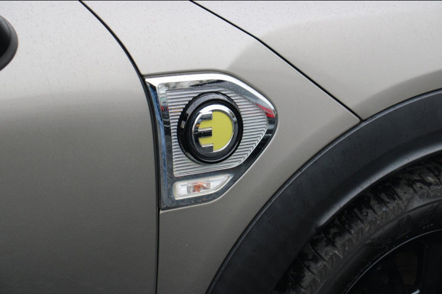 MINI Countryman 2.0 Cooper S E ALL4 Chili 225 PK ACC Pano Keyless Camera LED App-Connect PDC 18''