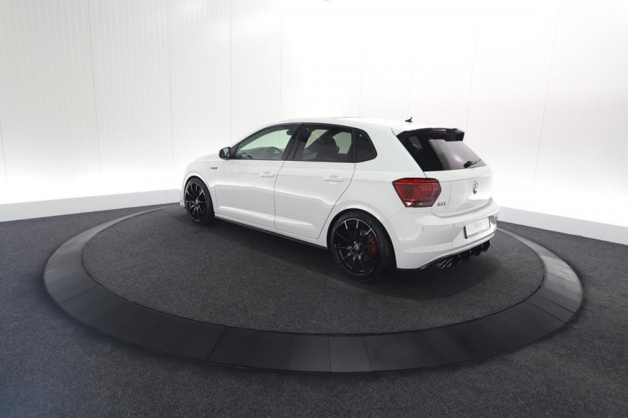 Volkswagen Polo 2.0 TSI GTI | Panoramadak | 250 PK Ferry Monster Autosport | Camera | Apple Carplay