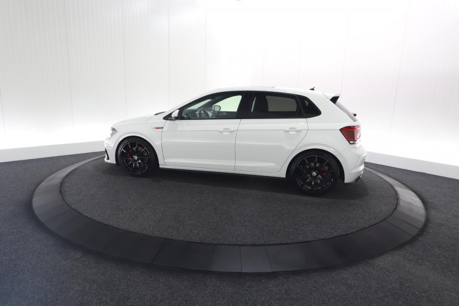 Volkswagen Polo 2.0 TSI GTI | Panoramadak | 250 PK Ferry Monster Autosport | Camera | Apple Carplay