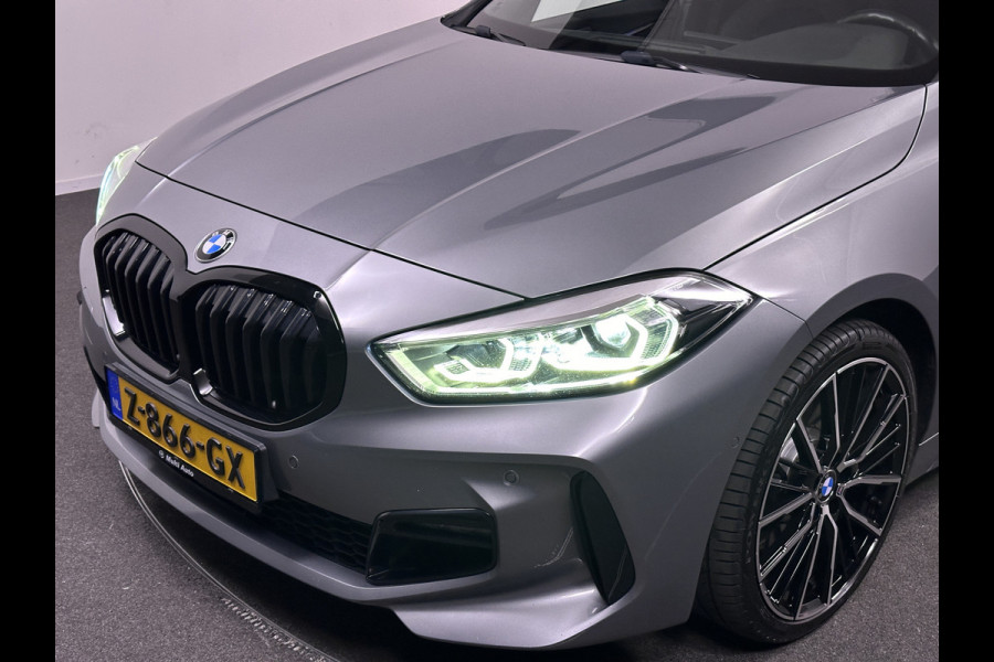 BMW 1-serie 120i M Sport 180pk Automaat | Panodak | 19"L.M | Stuurverwarming | Keyless |  Apple Carplay | Sportstoelen Verwarmd |  Camera | Sfeerverlichting | Navi |