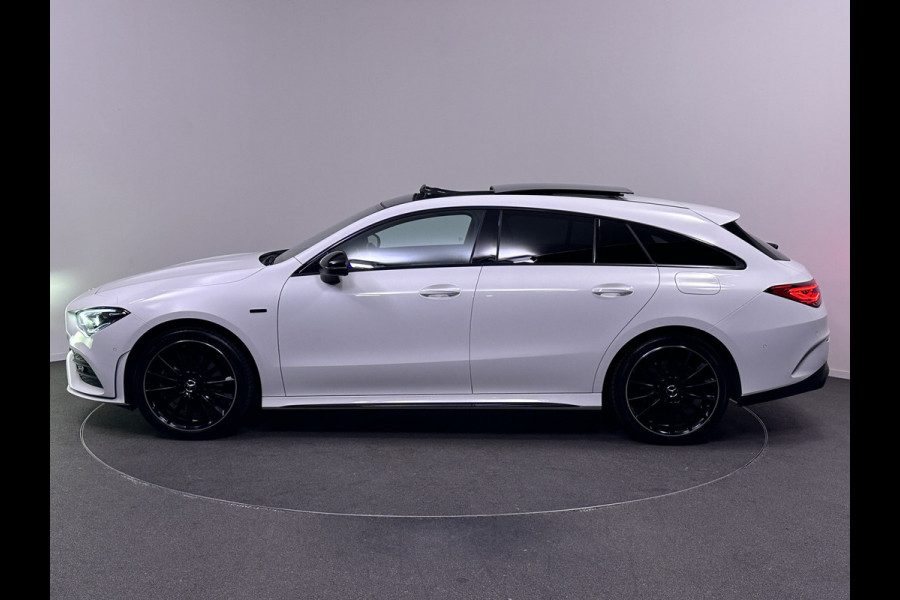 Mercedes-Benz CLA-Klasse Shooting Brake 250 e AMG Night Pakket Plug in Hybrid 218pk PHEV | Panodak | Widescreen Navi MBUX |  Alcantara Sportstoelen | Sfeerverlichting | Apple Carplay  | Camera |