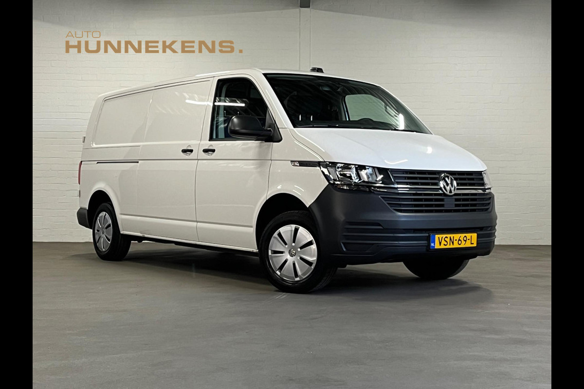 Volkswagen Transporter 2.0 TDI L2H1 28 Trekhaak | DAB | Navigatie | Cruise c. | Airco