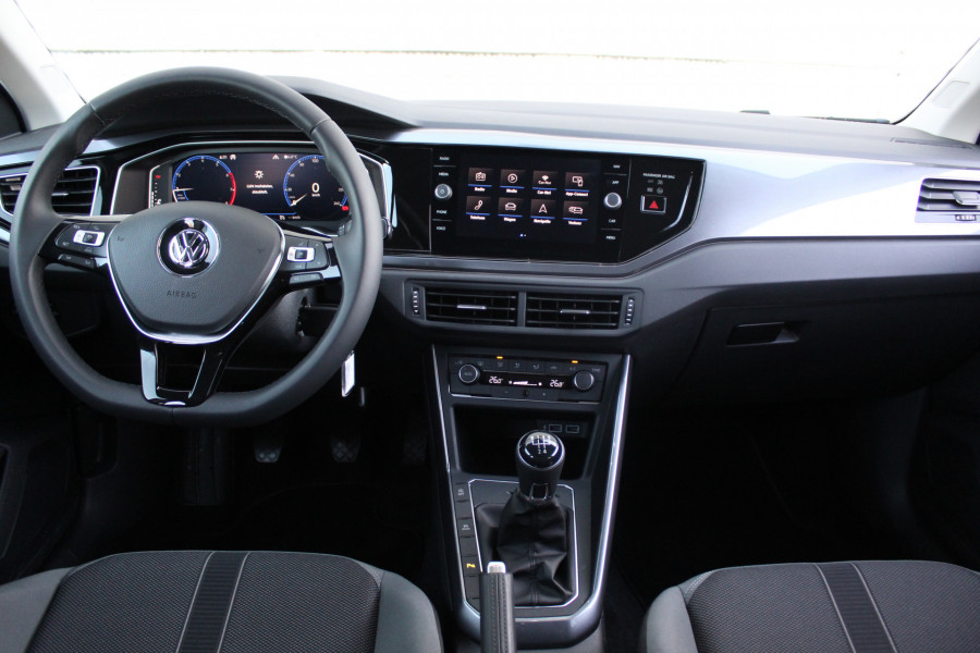 Volkswagen Polo 1.0 TSI 95 PK Highline R-line Led / ACC / Digi cockpit / App connect