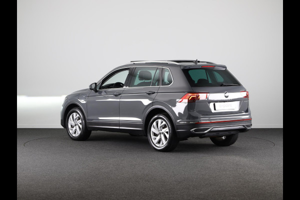 Volkswagen Tiguan 1.4 TSI eHybrid Elegance 245 pk Automaat (DSG) | Navigatie | Panoramadak | Elektr. trekhaak | Parkeersensoren (Park assist) | Rondomzicht camera | Stoelverwarming |