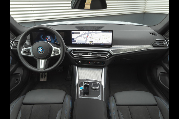 BMW i4 eDrive40 M-Sport - Parking Ass - Stoelverwarming - LED - Hifi