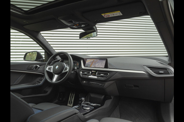 BMW 2 Serie Gran Coupé 220i - M-Sport - Pano - Live Cockpit Prof - Hifi - Camera