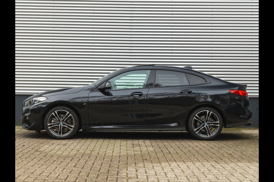 BMW 2 Serie Gran Coupé 220i - M-Sport - Pano - Live Cockpit Prof - Hifi - Camera