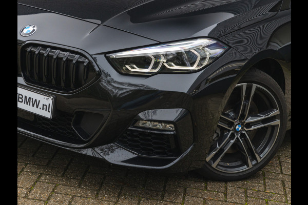 BMW 2 Serie Gran Coupé 220i - M-Sport - Pano - Live Cockpit Prof - Hifi - Camera