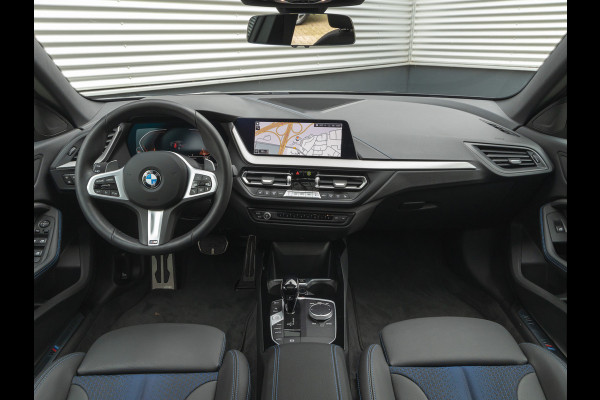 BMW 2 Serie Gran Coupé 220i - M-Sport - Pano - Live Cockpit Prof - Hifi - Camera