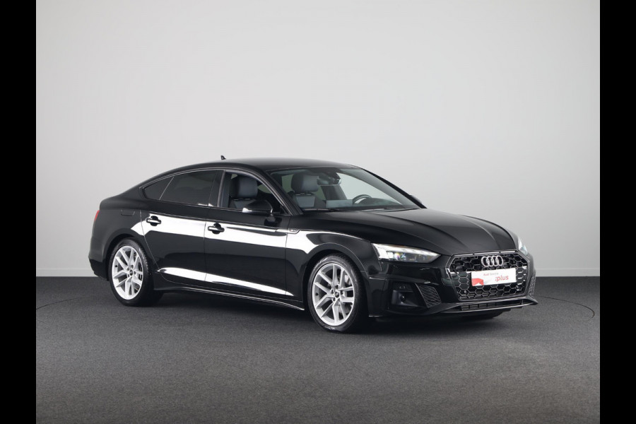 Audi A5 Sportback 35 TFSI S-line 150 pk S-tronic | Private lease vanaf € 799,- pm | Verlengde garantie | Navigatie | Parkeersensoren achter | Cruise control | Stoelverwarming | 18" lichtmetalen velgen |