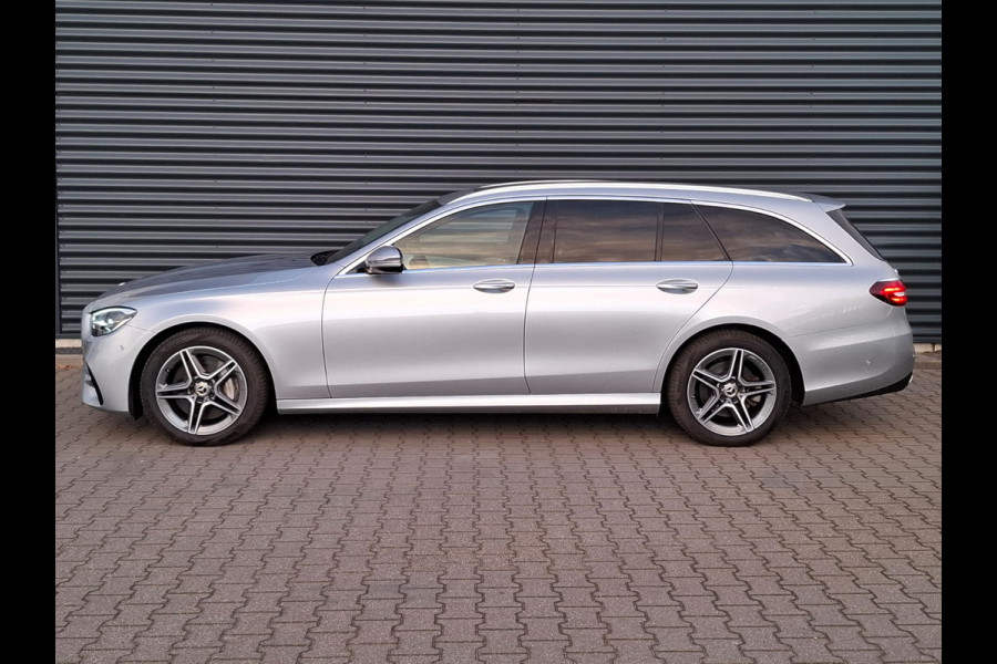 Mercedes-Benz E-Klasse Estate 300 e AMG Line Plug in Hybrid PHEV | Schuifdak | Lederen Sportstoelen | Trekhaak af Fabriek | Adaptive Cruise | Apple Carplay | Widescreen Navi | Sfeerverlichting | Camera |