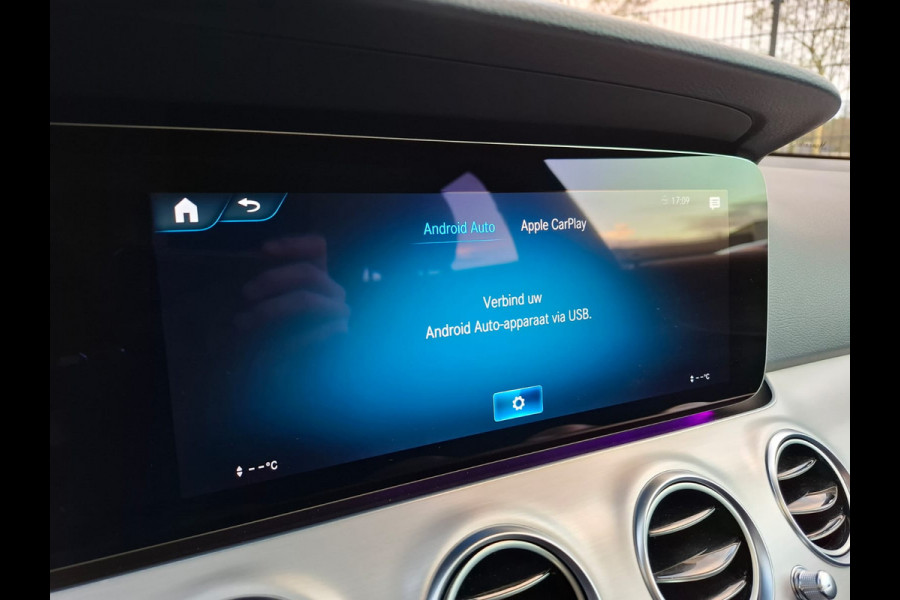 Mercedes-Benz E-Klasse Estate 300 e AMG Line Plug in Hybrid PHEV | Schuifdak | Lederen Sportstoelen | Trekhaak af Fabriek | Adaptive Cruise | Apple Carplay | Widescreen Navi | Sfeerverlichting | Camera |