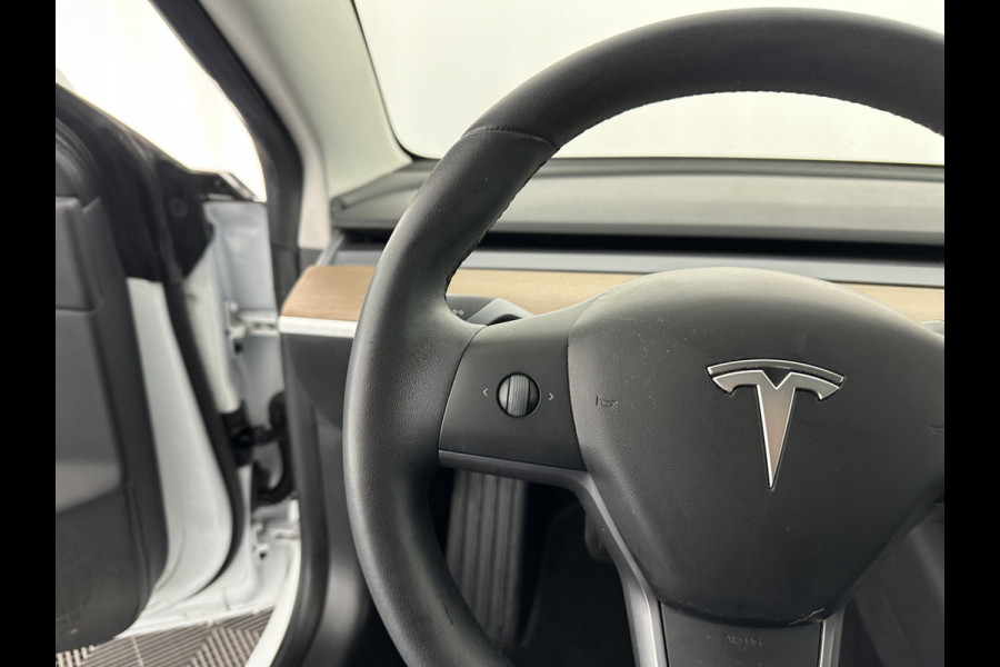 Tesla Model 3 Standard RWD Plus 60 kWh [ 3-Fase ] (INCL-BTW) Aut. *PANO | AUTO-PILOT | NAPPA-LEATHER | KEYLESS | FULL-LED | MEMORY-PACK | SURROUND-VIEW | DAB | APP-CONNECT | DIGI-COCKPIT | LANE-ASSIST | COMFORT-SEATS | 19"ALU*