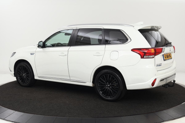 Mitsubishi Outlander 2.4 PHEV Intense+ | Schuifdak | Alcantara | Full LED | Stoel & Stuurverwarming | 360 Camera | Carplay | Keyless